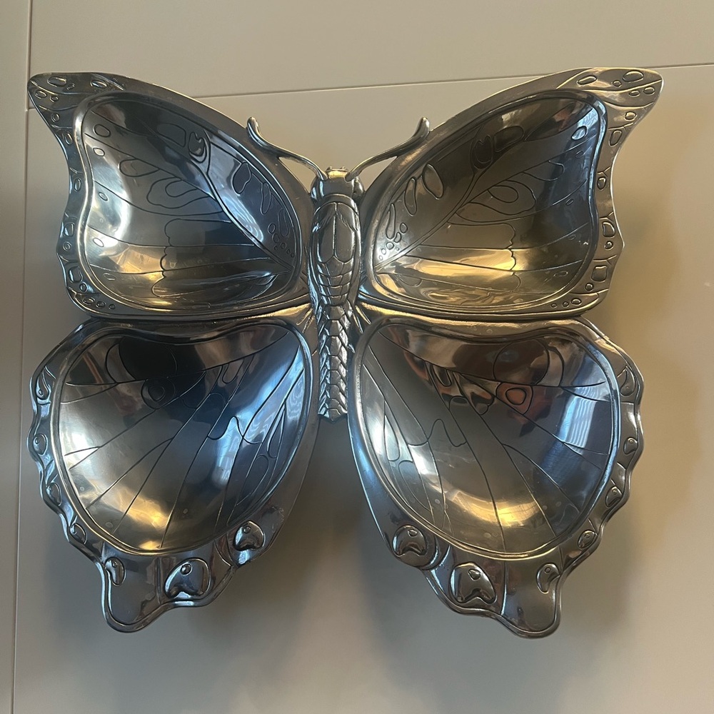 Arthur court butterfly tray